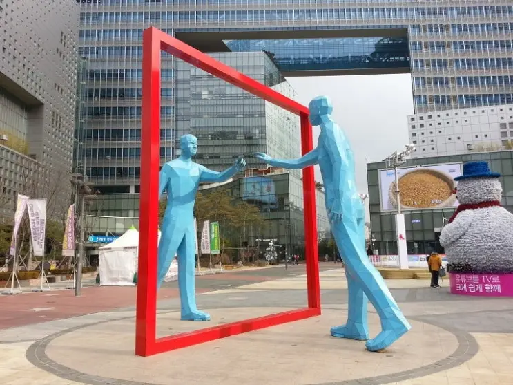 문화예술진흥법 : 조형물(예술작품)의 존재