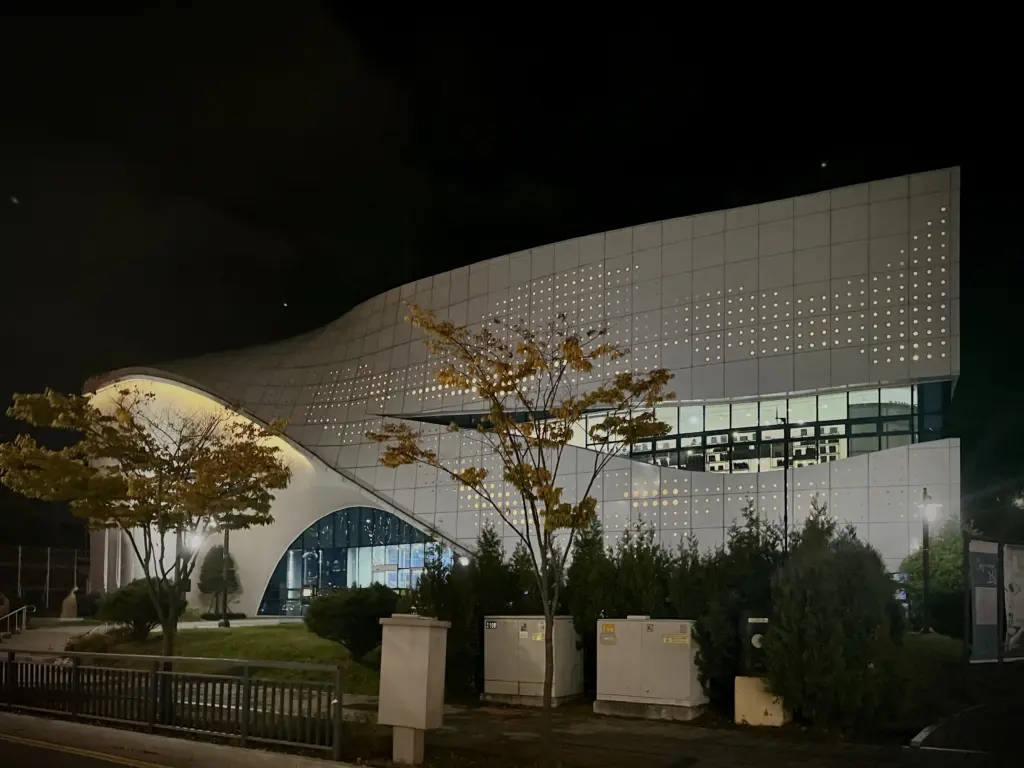 파인 리딩(fine reading)의 공간, 의정부미술도서관